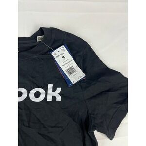 Reebok Womens Black Graphic‎ T Shirt Size S Short Sleeve Crew Neck Cotton Blend